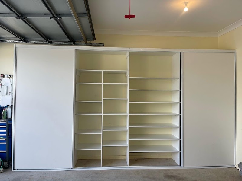 Walk-in Wardrobe Suite — Annandale project photo